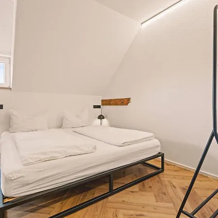 Kleines Schreinerloft - 5 Min Zum Ravensburger Spieleland I Klima I Parkplatz I Wlan I Babyausstattung * Meckenbeuren